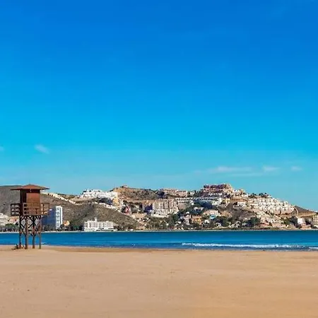 Royal - With Sea View & Terrace 아파트 파로 데 쿠예라