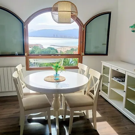 Апартаменты Royal - With Sea View & Terrace Фаро-де-Кульера